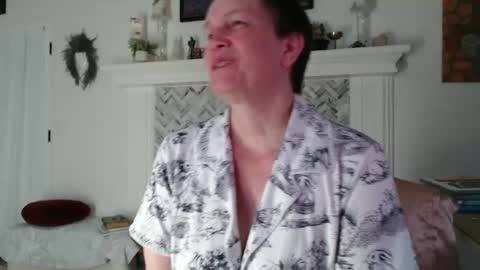 Aurora Willows online show from March 6, 5:02 am