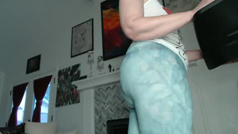 Snapshot of 11willowandjohn11 chatting on February 15, 1:49 pm Aurora Willows online show from February 15, 1:49 pm