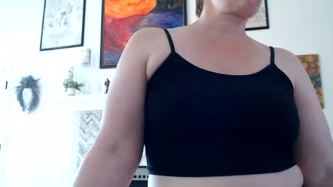 Aurora Willows online show from July 27, 3:20 pm