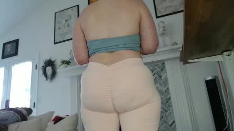 Snapshot of 11willowandjohn11 chatting on September 20, 4:05 pm Aurora Willows online show from September 20, 4:05 pm