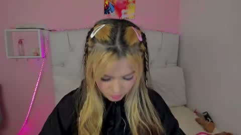 18candy online show from June 20, 11:19 pm