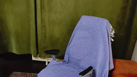    online show from February 18, 4:28 pm