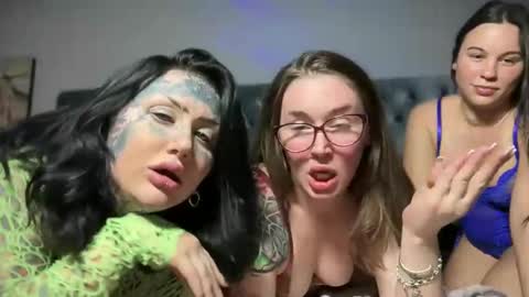 20krosegoldsoles online show from March 11, 6:28 am