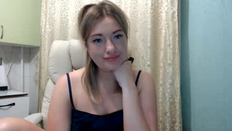 3sweetcandy3 online show from May 30, 10:49 pm