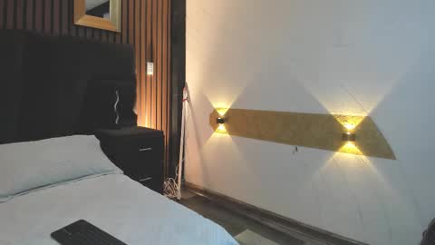 3X NAXAA online show from November 11, 12:24 pm