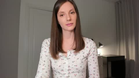 Anna online show from June 19, 7:39 pm