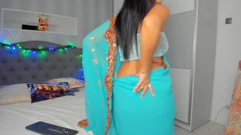 Snapshot of _adelle chatting on December 14, 12:44 pm Adelle online show from December 14, 12:44 pm