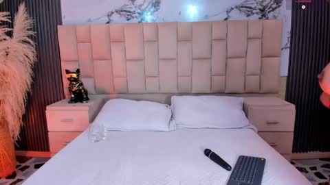 Agatha online show from March 8, 2:04 am