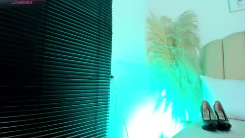 Snapshot of _aithanaa_ chatting on October 7, 9:30 pm _aithanaa_ online show from October 7, 9:30 pm