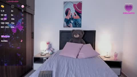 _alana_grey_ online show from July 6, 3:47 pm