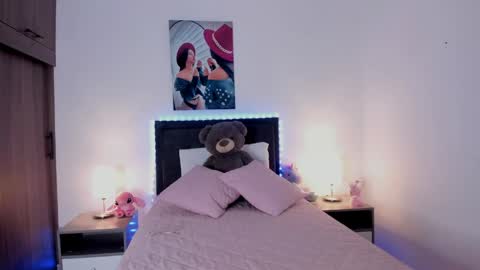 _alana_grey_ online show from May 18, 5:19 pm