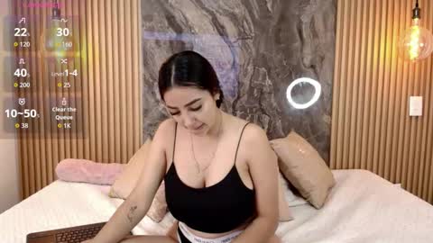 Snapshot of _alanajones_ chatting on October 28, 1:28 pm ALANA  online show from October 28, 1:28 pm