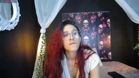 Snapshot of _alhanna chatting on December 3, 9:23 pm Alhanna online show from December 3, 9:23 pm