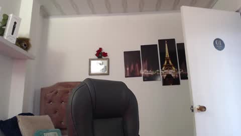 _alice_horny_ online show from January 9, 8:01 pm