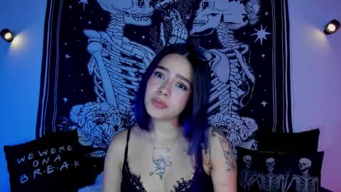 _alicesasha_ online show from March 27, 7:43 am