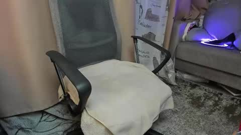 lisa online show from September 13, 6:49 pm