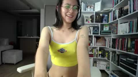 _amywhite online show from June 20, 2:48 am