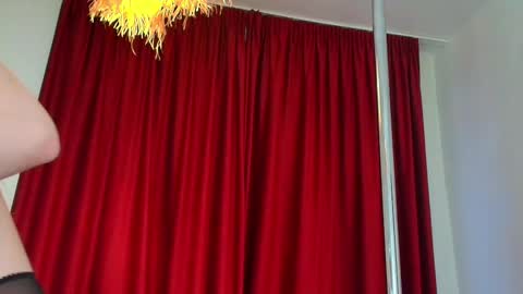 _angelkiss_ online show from February 9, 5:53 am