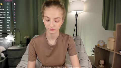 Snapshot of _annybunny_ chatting on October 15, 7:11 am Nabif online show from October 15, 7:11 am
