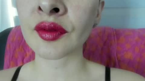 antonia online show from June 25, 3:57 pm