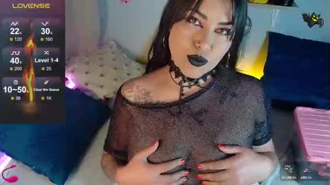 Snapshot of _any_ducan_ chatting on September 12, 2:23 am Angie online show from September 12, 2:23 am