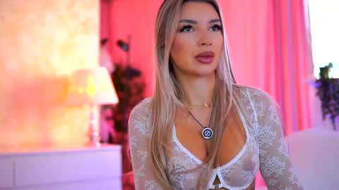 Arielle online show from November 24, 8:49 am