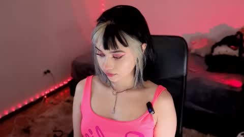 Snapshot of _ariiaa_ chatting on October 23, 10:38 pm Aria online show from October 23, 10:38 pm