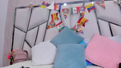 Aura online show from July 11, 3:17 am
