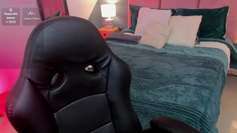 Sofia online show from December 2, 1:02 pm