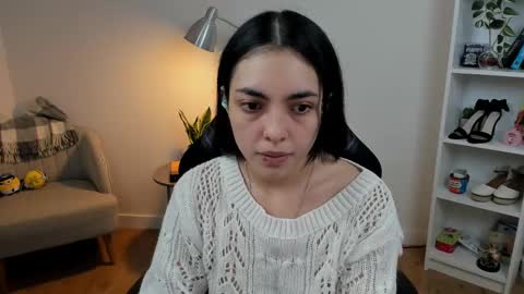 Snapshot of _bellaevans_ chatting on February 21, 5:46 am Bella Evans online show from February 21, 5:46 am