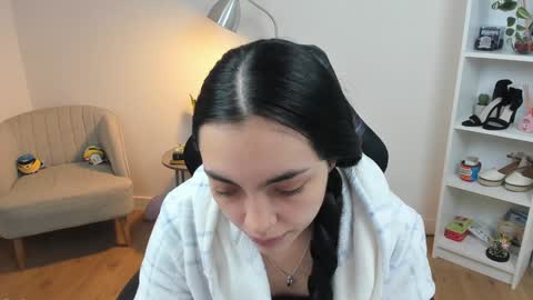 Snapshot of _bellaevans_ chatting on February 5, 4:59 am Bella Evans online show from February 5, 4:59 am