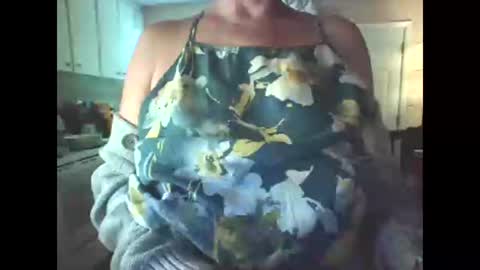 Big Tits McGee online show from February 19, 3:27 pm