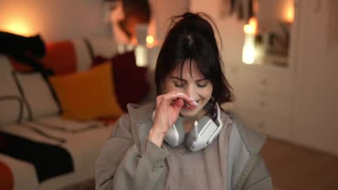 Lili online show from October 31, 11:47 am