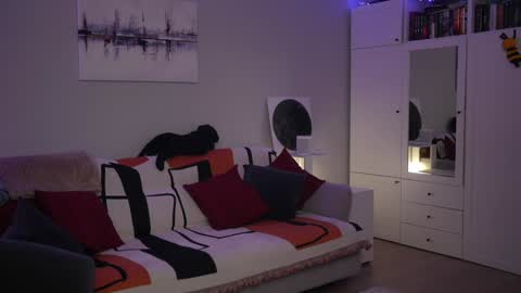 Lili online show from February 3, 6:40 am