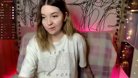 Elizabeth online show from March 4, 10:05 pm