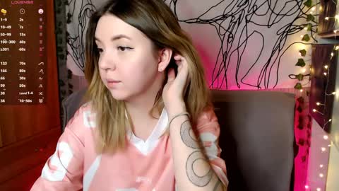 Elizabeth online show from April 6, 11:17 pm