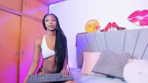 Briana Fox online show from July 1, 1:32 pm