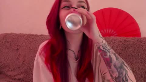 Caroline online show from February 18, 1:21 pm