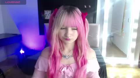 _charlotte_collins_ online show from July 1, 4:28 pm