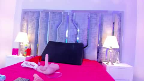 _ciara_benet_ online show from December 18, 12:10 pm