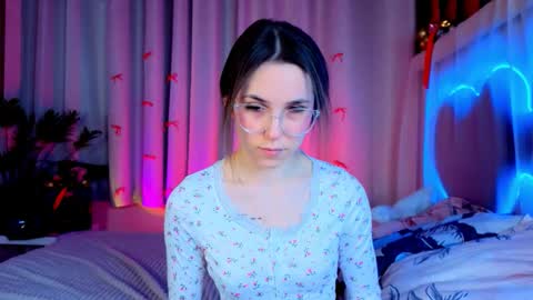 Cindy . online show from January 7, 5:33 am