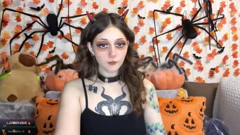 Snapshot of _devilbaby chatting on October 17, 7:28 pm Kate online show from October 17, 7:28 pm