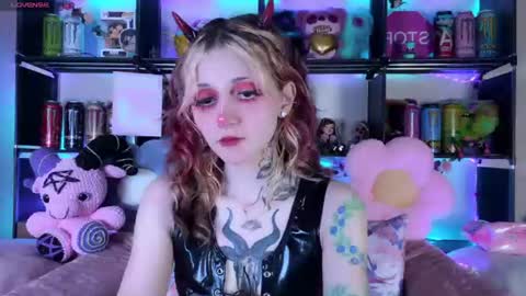 Kate online show from June 19, 8:12 pm