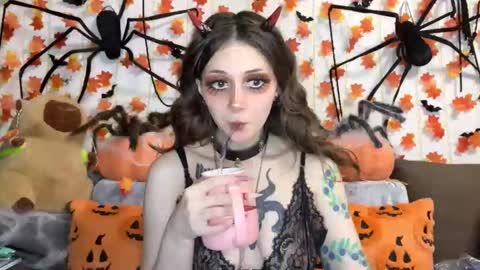 Snapshot of _devilbaby chatting on October 11, 5:37 pm Kate online show from October 11, 5:37 pm