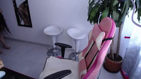 Abbye online show from December 2, 7:03 pm