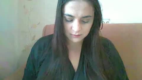 Eloiz online show from February 23, 2:39 pm