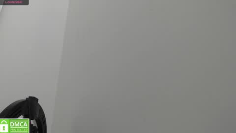 Snapshot of _emma_diamond_ chatting on February 9, 6:05 pm Emma online show from February 9, 6:05 pm