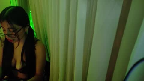 Snapshot of _emmaa_harper chatting on September 25, 8:24 am Emmaa Harper3 online show from September 25, 8:24 am