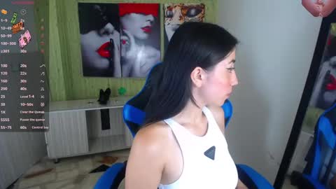 Snapshot of _emmaa_harper chatting on December 21, 6:09 am Emmaa Harper3 online show from December 21, 6:09 am