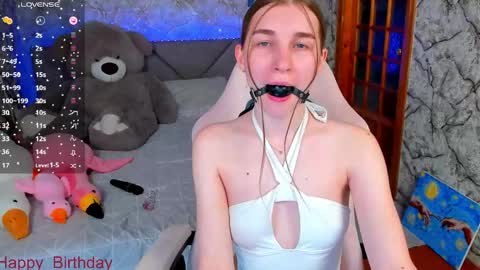 Kate online show from May 5, 8:45 pm